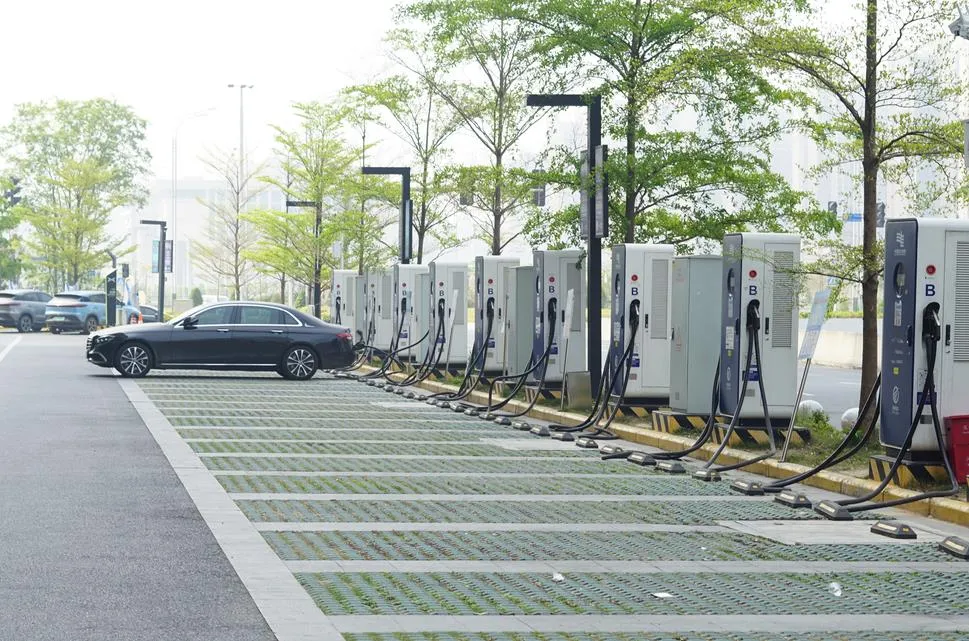 how-much-does-a-commercial-ev-charging-station-cost-hoston-energy